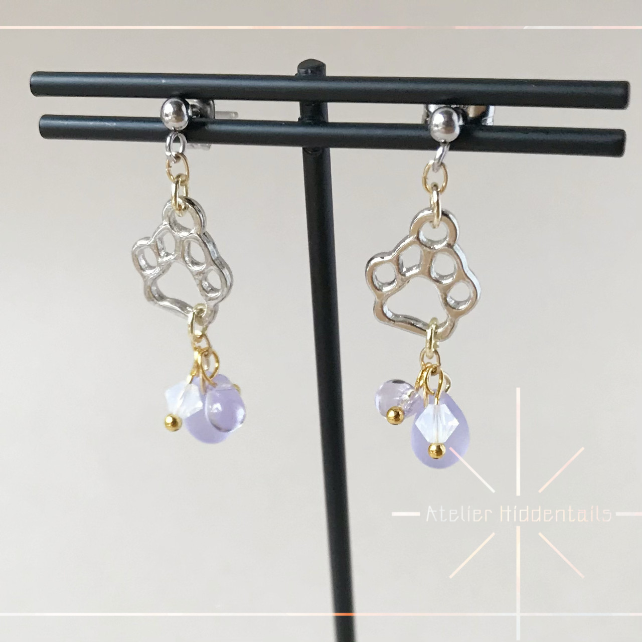 ミニ薔薇シリーズ 青薔薇ピアス by W.無色｜雑貨百般・本当に売ってる