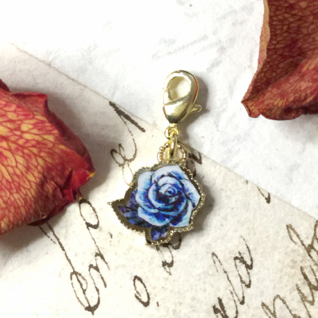 ミニ薔薇シリーズ ピンク薔薇ピアス by W.無色｜雑貨百般・本当に売っ