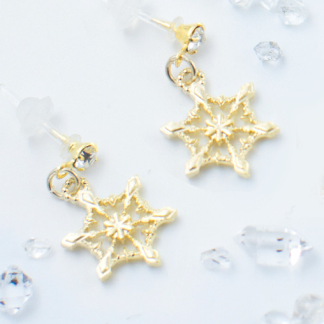 雪の結晶アクセサリー 雪の結晶ピアス by W.無色｜雑貨百般・本当に