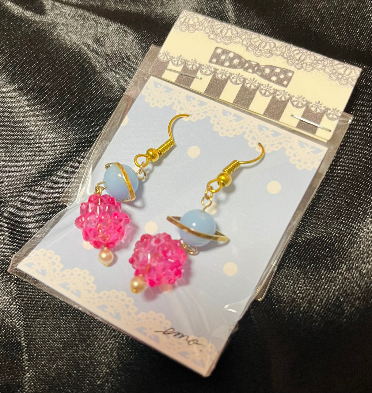 ミニ薔薇シリーズ ピンク薔薇ピアス by W.無色｜雑貨百般・本当に売っ