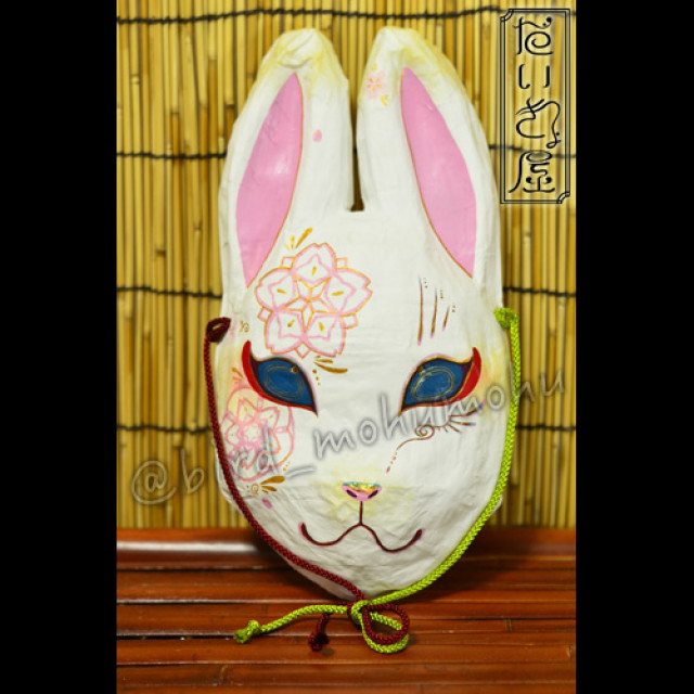だいきょ屋 狐面 兎面 お面 ウサギ キツネ ハンドメイド だいきょ屋 お面 兎面【い】 by だいきょ屋｜雑貨百般・本当に売ってる