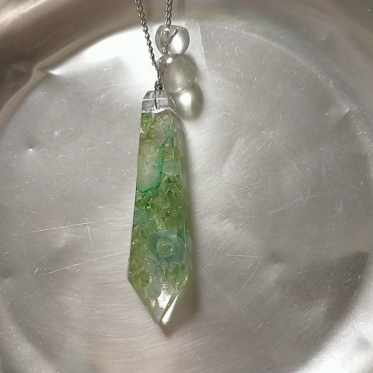 宝石樹脂オルゴナイトのペンダント☆グリーンオーシャン by